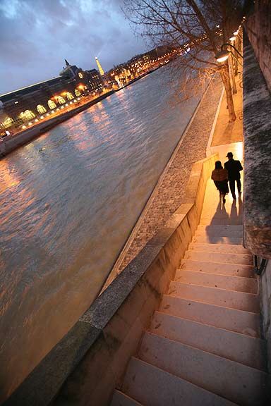 A walk down the Seine River